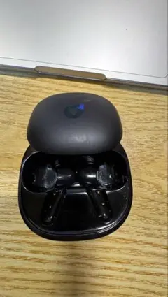 Anker Soundcore Liberty 4 充電ケース