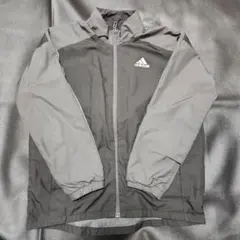 アディダス　ウインドブレーカー　140cm
