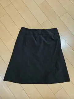 黒のリクルートスカート