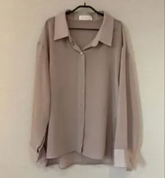 長袖シャツ　ベージュ系