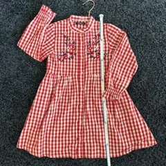 moujonjon赤白チェック刺繍ワンピース 130サイズ