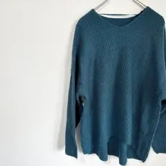 ニット　セーター　グリーン　長袖　Vネック　M-Lサイズ　カジュアル