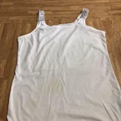 キャミソール タンクトップ　白　装飾付き