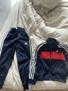 アディダス　ジュニアジャージ