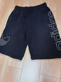adidas ブラック ショートパンツ Lサイズ