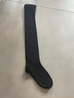 黒いニーハイソックス