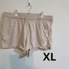 Reebok ベージュ ショートパンツ XL 薄いシミあり