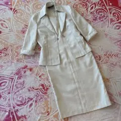 アイボリー のスーツセット