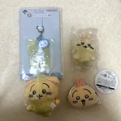 ちいかわ　うさぎ　お座りぬいぐるみ　ラバーチャーム