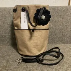 TO BE CHIC ショルダーバッグ 巾着型 ベージュのサムネイル