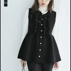 ペプラムフリルニットジレBASEMENTonline