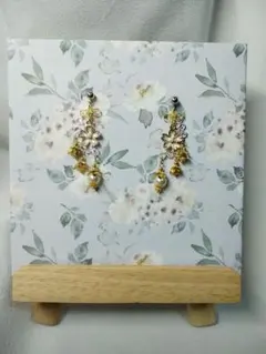ピアス　イヤリング　桜　『透かし三日月桜　白花』