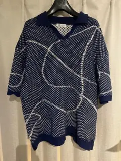 【tk.TAKEO KIKUCHI 】個性的ラインアートニットポロ　爽やか青系のサムネイル