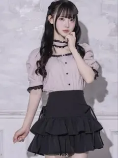 ピウム チョーカー付きチェックフリルトップス - メルカリ