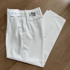ユニクロ　感動タックパンツ　M 新品未使用品