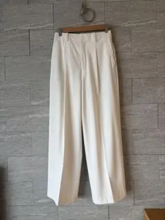 ＊UNIQLO＊ユニクロ＊　タックワイドパンツ