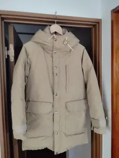ひ*ろ様 THE NORTH FACE ベージュ ダウンジャケット