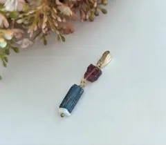 ガーネットとアンティークガラスのペンダントヘッド