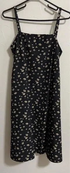 E hyphen world gallery PEACE 花柄キャミワンピース