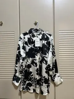 zara 花柄 長袖シャツ XS