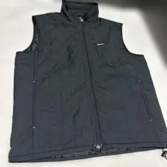 美品ellesseエレッセ　中綿ベスト黒M ゴルフウェア　ジャンパージャケットのサムネイル
