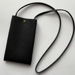 ブラック ショルダーバッグ スマホ収納