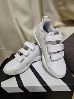2025年最新】adidas トレーニングシューズ 野球の人気アイテム - メルカリ