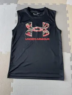 UNDER ARMOUR ブラック タンクトップ