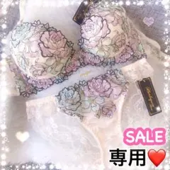 ①セール♬クリームE85❤︎ラメローズ♥️ブラジャー&ショーツセット✨のサムネイル