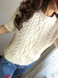新品タグ付き ¥4,990 ZARA アイボリー ケーブル編み 半袖ニット M