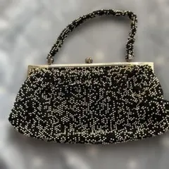 アンティーク　ビーズ装飾パーティーバッグ 黒と白