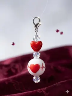 【ハンドメイド】大人可愛い❤︎ ハート×鼓動チャーム
