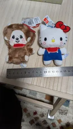 モンチッチxハローキティ　おそろいアクリルチャーム付きマスコット