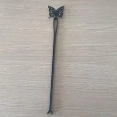 蝶デザインのブーツ収納