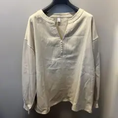 パール付きブラウス