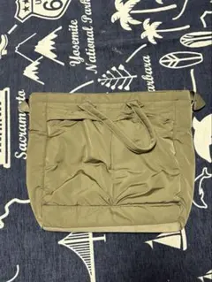 ユニクロ　トートバッグ