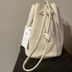美品 noies レザー2WAY巾着ショルダーバッグ シルバー - メルカリ