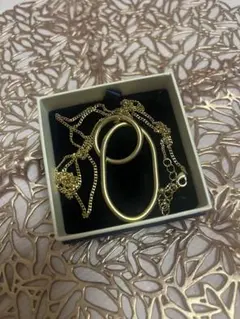 ゴールドオーバルペンダントネックレス