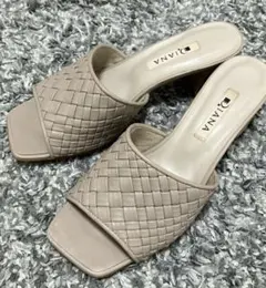 【美品】DIANA サンダル　編み込み　ベージュ　ダイアナ　ミュール　23.5