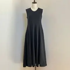UNIQLO Theory ウルトラストレッチ フレアワンピース ブラック