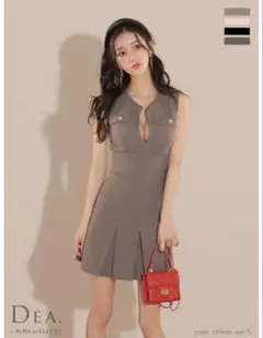 DEA グレー ノースリーブ フレアドレス