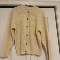 ケーブルニットカーディガン