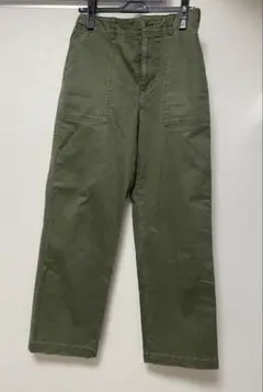 オリーブグリーン ワークパンツ バックポケット付き