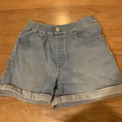ユニクロ　デニムショートパンツ130センチ