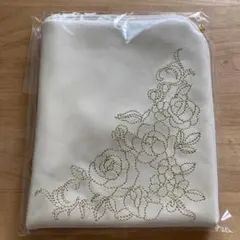 マルチミニバッグ 花柄刺繍 ホワイト