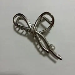 リボンモチーフ パール付き ヘアクリップ