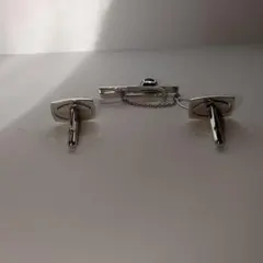 グリーン石付きカフスボタンとネクタイピンセット