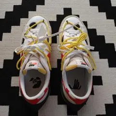 Item thumbnail for item 7f7e526a-9775-4e47-85f6-90277fcca353