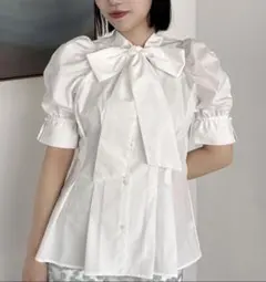 dazzlin ペプラムタックボウタイブラウス