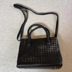 黒 編み込みデザイン ショルダーバッグ